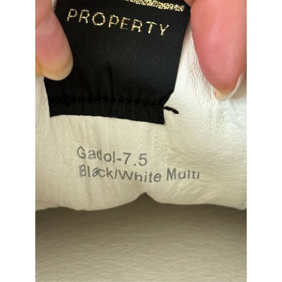 Nearly NEW Vintage Havana Gadol sneaker , $135 - Picture 7 of 9